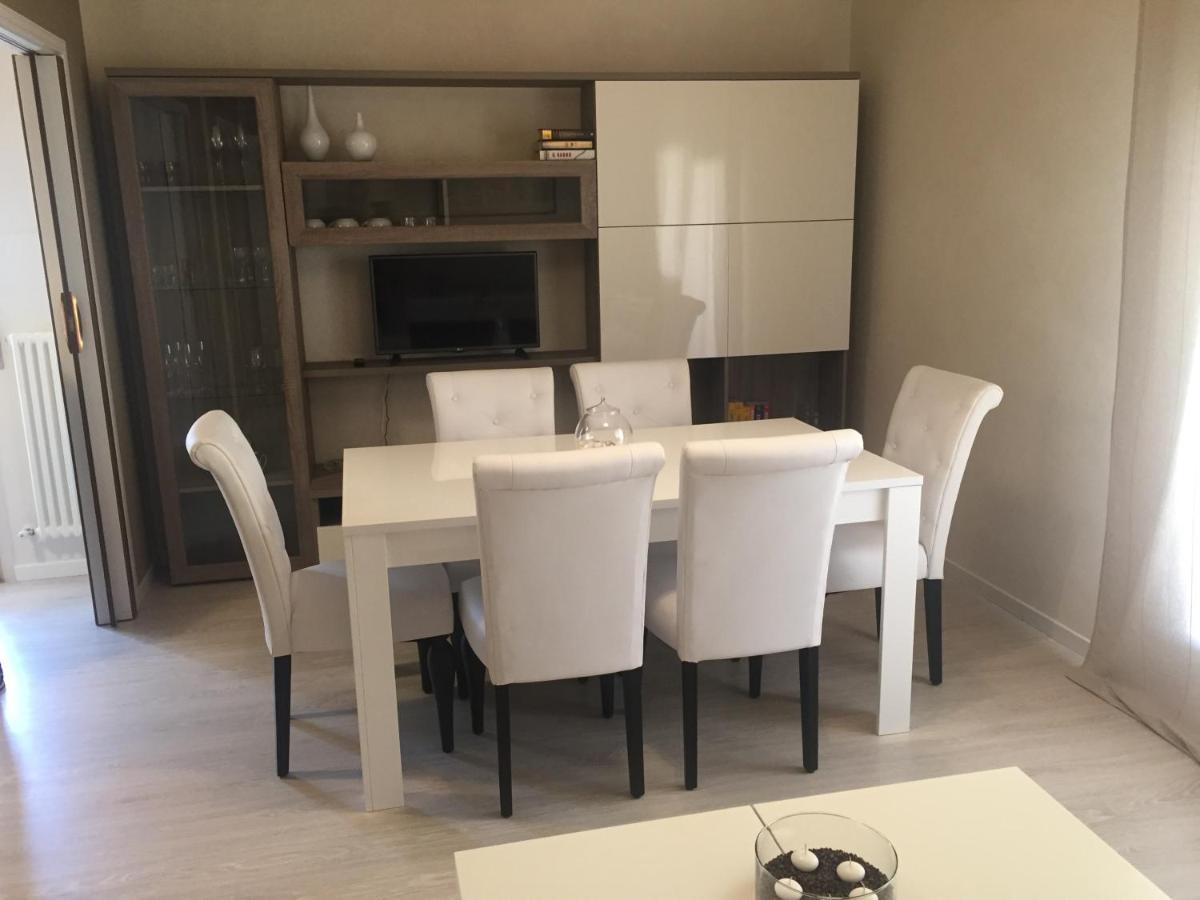 A Due Passi Dal Mare Apartment Валекрозия Екстериор снимка