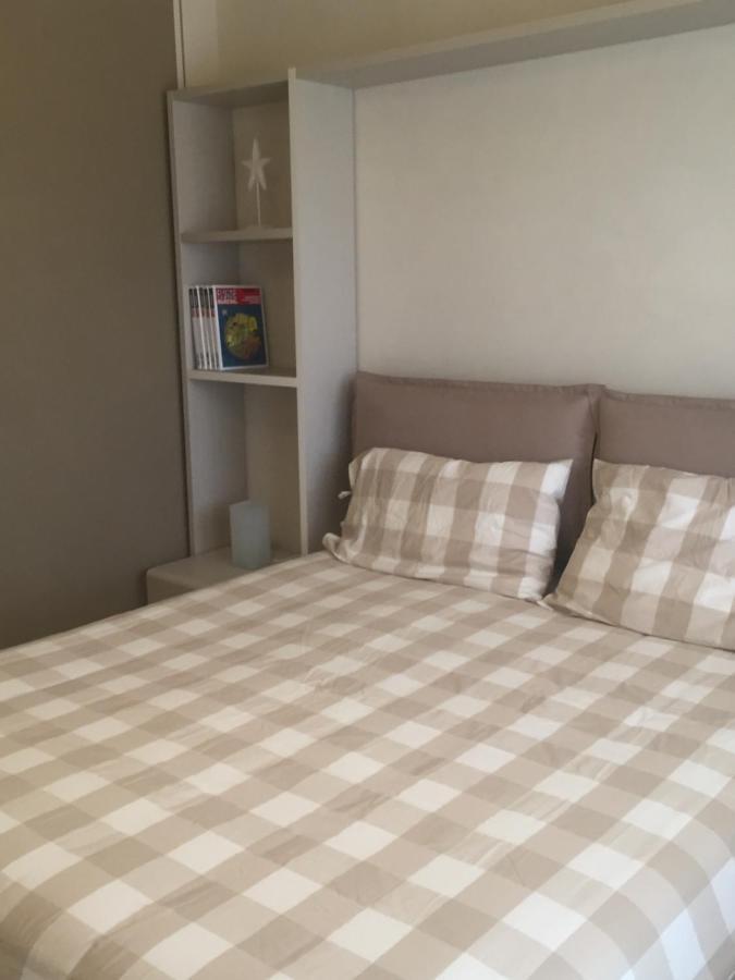 A Due Passi Dal Mare Apartment Валекрозия Екстериор снимка