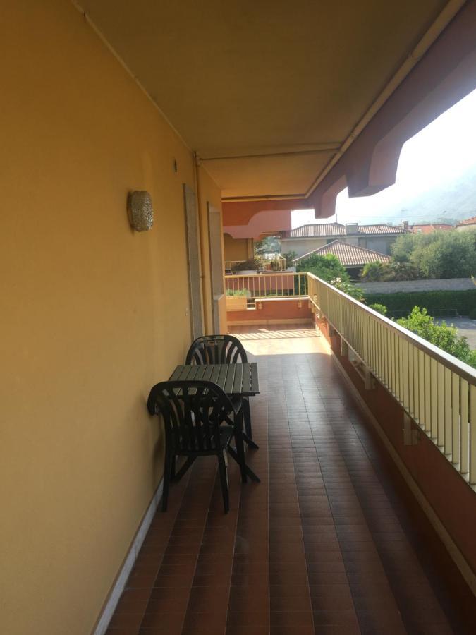 A Due Passi Dal Mare Apartment Валекрозия Екстериор снимка